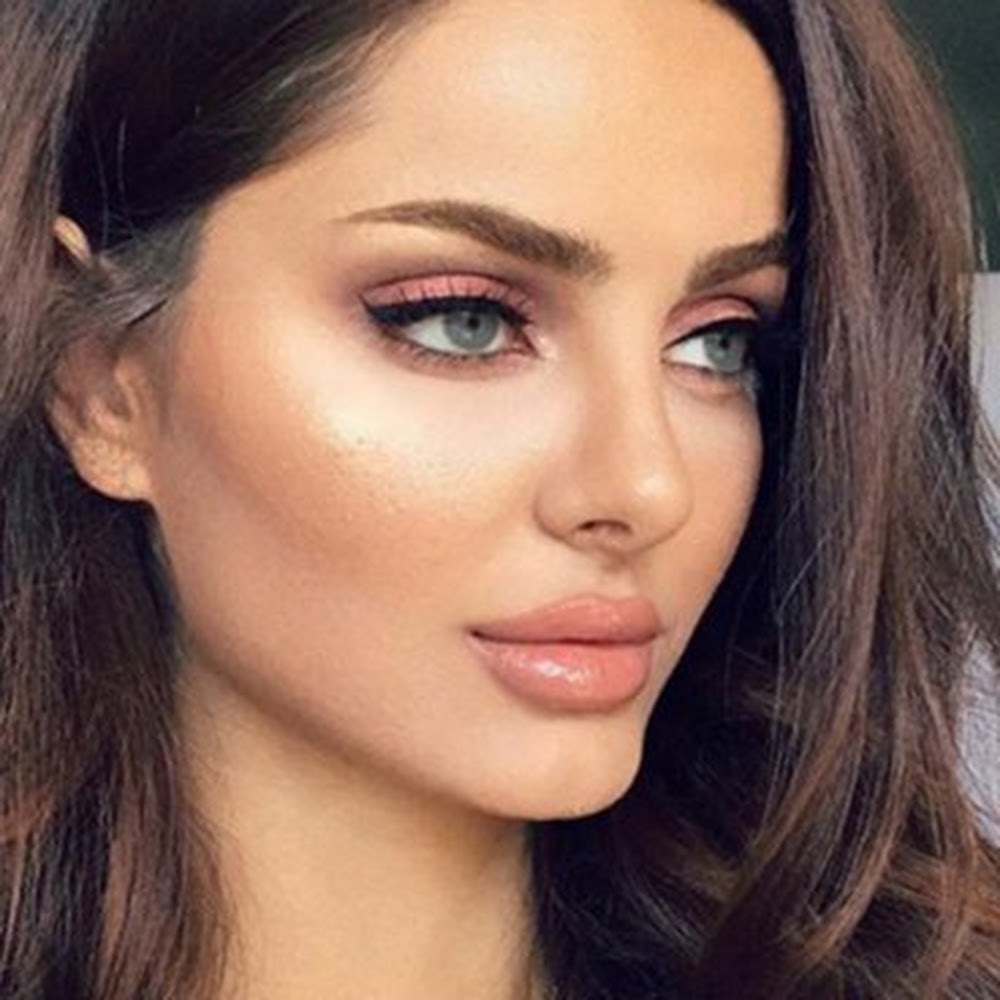 Meet your Posher, Kareena